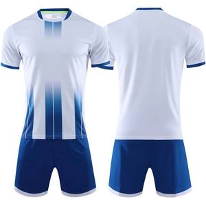 Nuevo Conjunto de Uniforme de Fútbol Sublimado Personalizado a Bajo Precio para Hombre, de Secado Rápido y Transpirable, para Partidos Deportivos - Product Image 2