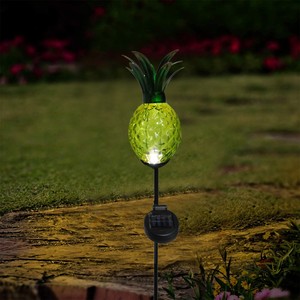 Lampe solaire décorative d'extérieur en verre en forme d'ananas, alimentée par énergie solaire, résistante à l'eau, avec fonction marche/arrêt automatique - Product Image 4
