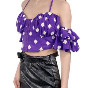 Top Corto Casual de Verano para Mujer, de Algodón y Lino, con Hombros Descubiertos, Bordado, con Manga Corta y Logotipo Frontal - Product Image 1