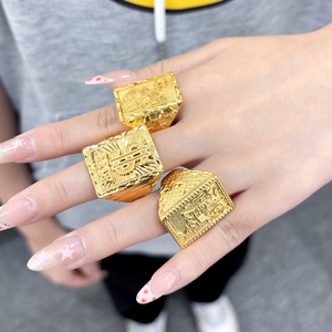 Anillo Cuadrado Geométrico Retro Chapado en Oro de 24K de Lujo JXX, Accesorio de Moda Hip-Hop para Hombre/Mujer, Ideal para Fiestas, Principalmente para Compromisos - Product Image 1