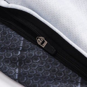 กางเกงขาสั้นออกกำลังกายสำหรับผู้ชาย ผลิตจากผ้าโพลีเอสเตอร์/คอตตอน พิมพ์ลายซิลค์สกรีน เป็นมิตรต่อสิ่งแวดล้อม เอวแบบมีเชือกผูก แห้งเร็ว ระบายอากาศได้ดี - Product Image 5