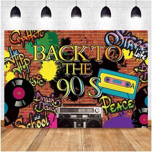 Fondo Fotográfico Retro con Cadena Dorada de Graffiti Hip Hop de los 90, Personalizable para Fiestas de Cumpleaños - Product Image 5