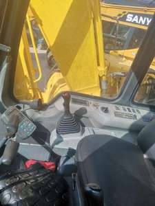 เครื่องจักรก่อสร้างรถขุดตีนตะขาบมือสอง PC120 Komatsu ใช้แล้ว - Product Image 4