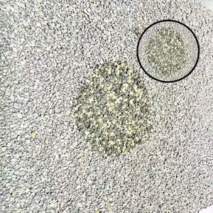 Litière pour chat en bentonite concassée et charbon actif, faible teneur en poussière, haute absorption, agglomération rapide, vente en gros OEM/ODM - Product Image 2