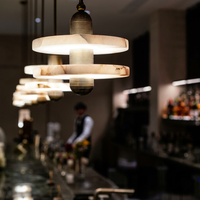 Lampe suspendue nordique mini en marbre avec abat-jour doré LED, angle de faisceau de 360°, luminaire suspendu au plafond pour salon