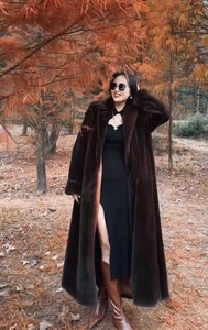 <span class=keywords><strong>Cappotto</strong></span> Lungo Invernale da <span class=keywords><strong>Donna</strong></span> Elegante in <span class=keywords><strong>Pelliccia</strong></span> Sintetica di Visone Stile Rilassato <span class=keywords><strong>con</strong></span> Collo e Fodera in Poliestere, Nuovo Modello di Alta Gamma - Product Image 2