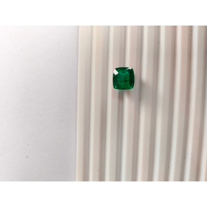Esmeralda verde en forma de cojín, impresionante esmeralda verde de 10.23 quilates, colección de belleza atemporal a precio de mayoreo. - Product Image 3