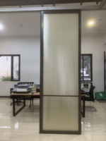 Cloison coulissante moderne en aluminium et verre de 65 mm d'épaisseur pour bureaux, salles de conférence, écoles, gymnases - Panneaux ajustables et personnalisables