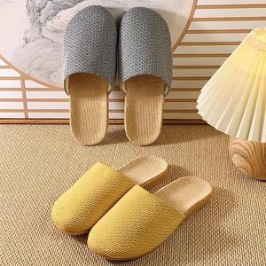 Sandales en tissu recouvert de lin à bout fermé pour femmes, sandales d'été à semelle épaisse pour usage domestique, pantoufles antidérapantes pour couples - Product Image 4