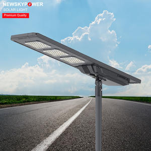 Réverbère <span class=keywords><strong>solaire</strong></span> mené intégré extérieur de réverbère <span class=keywords><strong>solaire</strong></span> <span class=keywords><strong>urbain</strong></span> commercial de <span class=keywords><strong>prix</strong></span> usine avec l'aluminium moulé sous pression 12 volts - Product Image 1