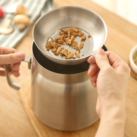 Pot à huile moderne et portable en acier inoxydable robuste de 1,5/2 L, grande capacité, filtre à huile polyvalent pour la cuisine et le camping