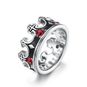 Anillo de acero de titanio estilo gótico con corona de rubí romana retro de Yunnique para hombre y mujer, joyería moderna de acero inoxidable estilo punk. - Product Image 1