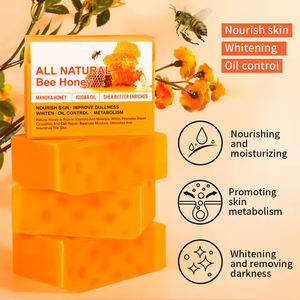 Натуральное отбеливающее и осветляющее мыло ручной работы с маслом ши, мёдом манука и медом для лица - Product Image 5