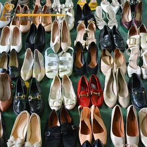 KINGAAA Sepatu Sandal Wanita, Kasut Datar Musim Panas