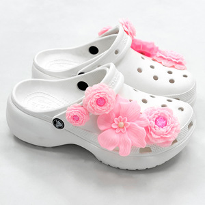 Nouveau modèle 2026 – Breloques 3D en caoutchouc effet croco détachables, boucles et fermoirs élégants pour chaussures, motif floral <span class=keywords><strong>blanc</strong></span> cassé - Product Image 6