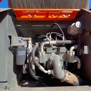 รถขุดตีนตะขาบฮิตาชิ ZAXIS200 มือสอง สำหรับงานก่อสร้างดั้งเดิมของญี่ปุ่น - Product Image 1