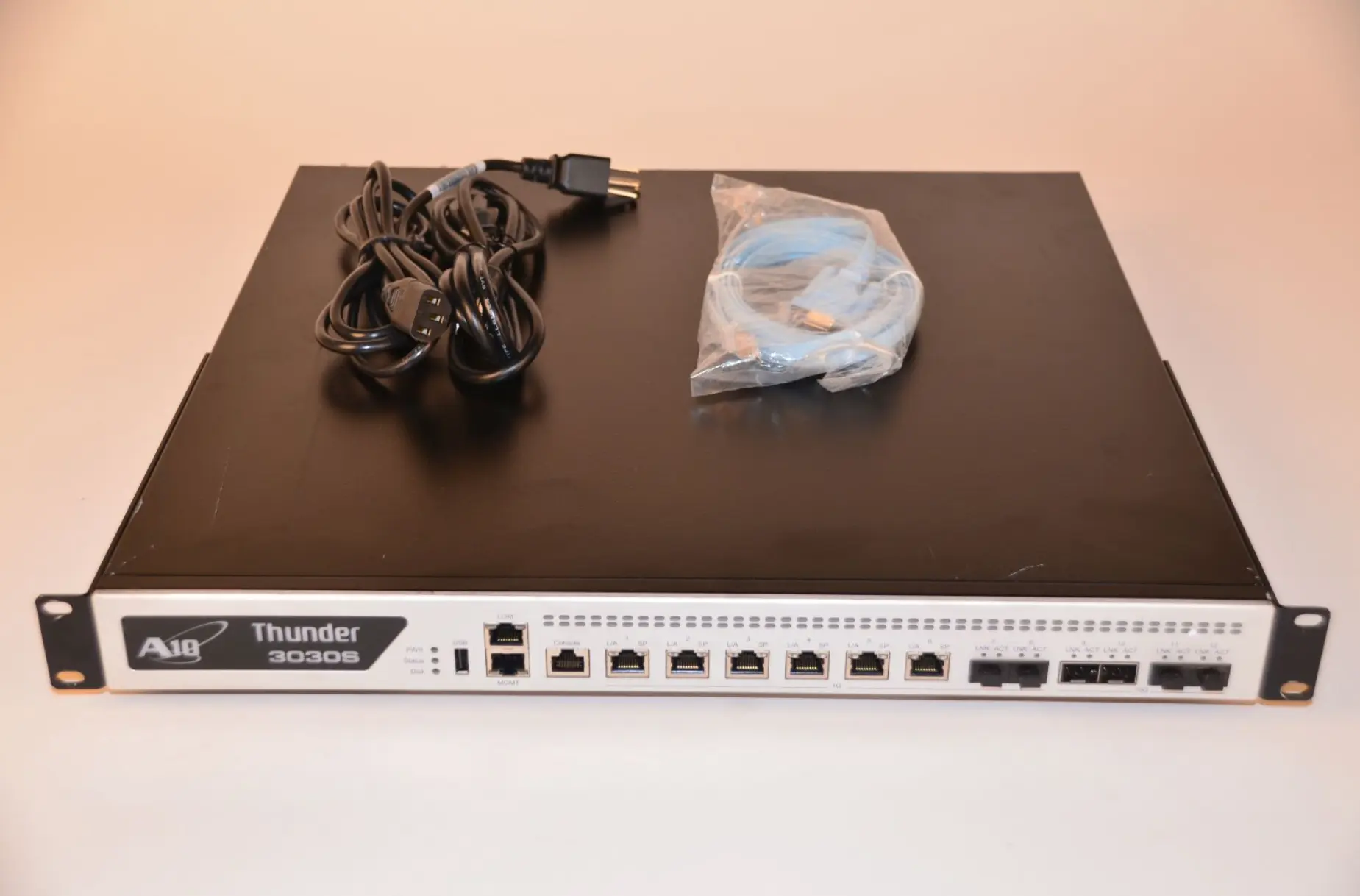 A10 Networks Thunder 3030S TH3030 Unified Application Service Gateway mit CGN lic