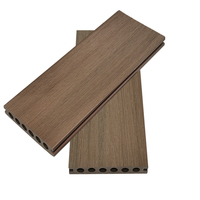 Planches de terrasse en composite bois-plastique anti-UV personnalisées, co-extrusion WPC, revêtements de sol durables pour l'extérieur