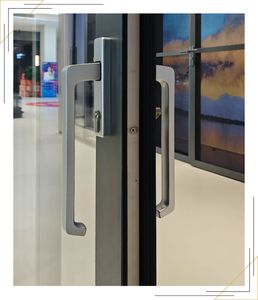 ประตูบานเลื่อนอลูมิเนียมสีดำกันน้ำ Deioux พร้อมกระจกนิรภัยสองชั้นสำหรับห้องครัวและห้องนั่งเล่น - Product Image 4