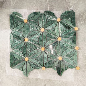 Mosaico Irregolare a Fiori in Marmo Verde Lavorato a Getto d'Acqua in Stile Moderno Vintage per Decorazione Pareti Interne di Case Ville Bagni e Soggiorni - Product Image 6