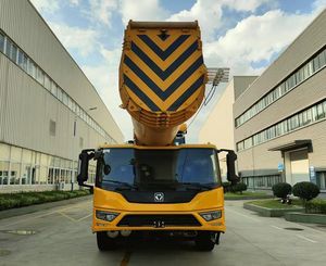 Grue tout-terrain d'occasion de 300 tonnes en excellent état de marche, à vendre, grue sur camion d'occasion 300 tonnes d'origine chinoise XCA300 XCT300 QY300K - Product Image 6