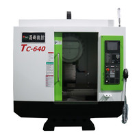 VMC640 Centre d'usinage CNC automatique 4 axes BT30 Taraudage vertical haute vitesse 5 axes Perçage Fraiseuse VMC640 Machine CNC
