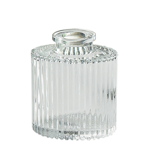 Vente en gros Offre Spéciale Vases bourgeon décoratifs de mariage Vases en verre transparent rustique petits centres de table Mini fleurs Vases en verre - Product Image 3