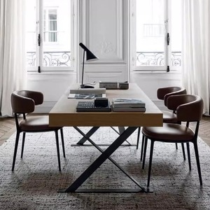 Ensemble de table à manger en fer de style moderne avec 4 chaises en cuir souple pour une utilisation intérieure dans les restaurants, les écoles et les hôpitaux. - Product Image 2