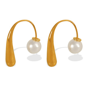 ต่างหูทรงหยดน้ำชุบทอง 18k ประดับมุกปลอมรูปตัว U สำหรับงานปาร์ตี้ เครื่องประดับแฟชั่น - Product Image 5