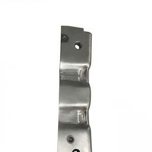 Service de fabrication sur mesure de pièces d'enclos en acier inoxydable et aluminium par estampage et pliage de tôles industrielles de précision OEM - Product Image 2