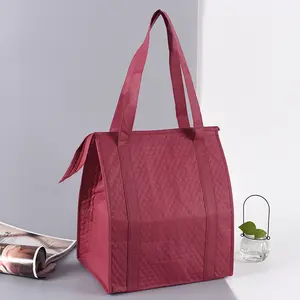 Grand sac isotherme personnalisé en papier aluminium PP non tissé pliable avec logo pour le déjeuner les pique-niques les courses - Product Image 1