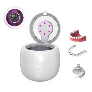 最新のIPX7防水45kHz家庭用超音波歯洗浄器、6つのUVランプ搭載で義歯、歯列矯正器具、リテーナーの徹底洗浄が可能 - Product Image 1