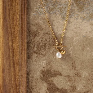 Collier pour femme en acier inoxydable plaqué or 18 carats avec fermoir à bascule OT, perles baroques vintage, bijoux PVD - Product Image 1