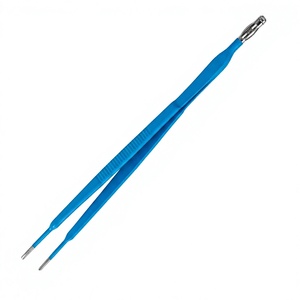 Pince chirurgicale monopolaire Gerald 1x2, 17,8 cm, isolée bleue, en acier inoxydable, pour la formation en suture - Product Image 5
