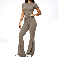 Ensemble de yoga 2 pièces en Spandex/Nylon brossé anti-transpiration pour femme – Haut ajusté à manches courtes et bas évasé taille haute élastique