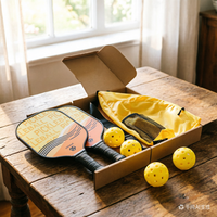 Raquette de pickleball personnalisée en fibre de carbone brute de haute qualité, durable et portable, avec noyau en nid d'abeille de 16 mm, service d'étiquetage privé, entraînement