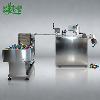 Système de codage intégré pour bouchons de bouteilles BMG : Graveur laser UV + Alimentateur automatique de bouchons + Inspection visuelle et rejet + Données code QR
