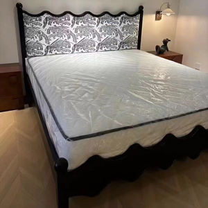 <span class=keywords><strong>Letto</strong></span> in Stile Americano con Testiera Imbottita |   Design Retrò a Onde |   Legno Ingegnerizzato |   Durevole ed ecologico | - Product Image 4