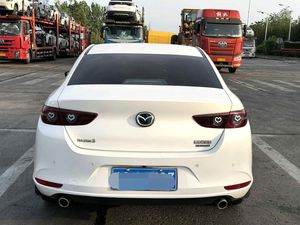 <span class=keywords><strong>Mazda</strong></span> <span class=keywords><strong>3</strong></span> Axela 2.0L <span class=keywords><strong>2023</strong></span>, Sedán Elegante con Diseño Kodo, Motor NA Suave, Volante a la Izquierda, Auto de Exportación - Product Image 4