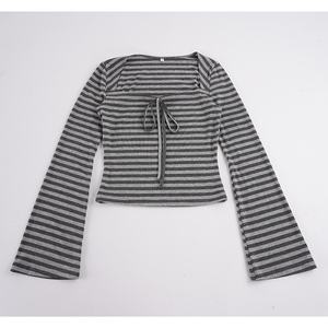 Haut en tricot rayé à logo pour femme, coupe courte, à nouer devant, manches longues, style preppy décontracté, ajusté - Product Image 2
