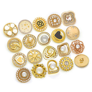KUNSHUO Botones de Vástago de Metal Chapado en Aleación de Zinc para Abrigo de Mujer Diseño de Perlas Doradas Patrón Cuadrado - Product Image 2