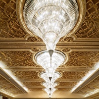 Lustre en cristal de luxe pour grand projet, éclairage de plafond professionnel personnalisé pour hall d'hôtel et décoration de mariage en intérieur