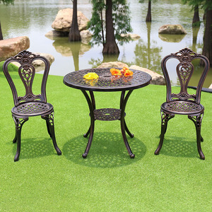 Moderno Juego de Mesa y Sillas de Comedor para Balcón de Tres Piezas con Dos Sillas de Aluminio Fundido y Mesa de Centro Pequeña, Muebles para Exteriores, Parque o Villa - Product Image 3