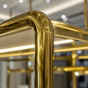 Moderno y Lujoso Exhibidor de Ropa Dorado con Luz LED, Soporte de Exhibición de Prendas para Boutique, Accesorio para Tienda Minorista - Product Image 3
