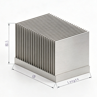 Dissipateur thermique carré en aluminium extrudé 120(L)*80(H)*120(P)mm avec ailettes de refroidissement élevées, excellente dissipation thermique