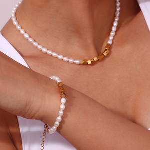Collar de Perlas de Agua Dulce Dreamshow, Chapado en Oro de 18k, Cadena de Cuentas de Acero Inoxidable - Product Image 2