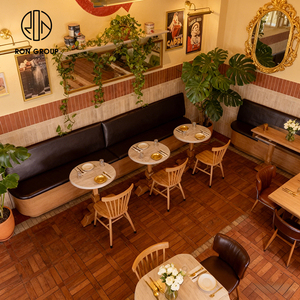 Ensemble de meubles vintage en bois et cuir, comprenant une banquette demi-cercle, une table et des chaises, pour salon de thé, restaurant, usage commercial - Product Image 4