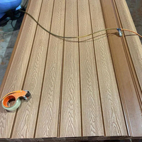 Bardage en fibre de bois blanc Offre Spéciale Panneaux muraux en pvc à grain de bois Wpc Panneaux muraux extérieurs Wpc Designs pour la décoration
