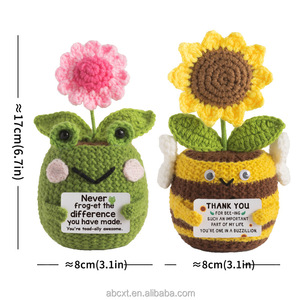 Fiori Artificiali all'Ingrosso: Margherite, Gigli e Girasoli Lavorati a Mano all'Uncinetto in Vaso con Biglietto di Auguri - Product Image 6