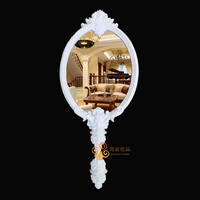 Miroir mural décoratif européen classique en résine de grande taille de plus de 1 mètre de haut pour salon, galerie, hôtel, salon et KTV, etc.